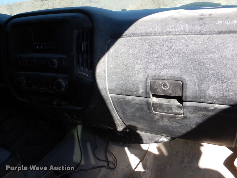 image for item DJ2288 2015 Chevrolet Silverado 2500HD  Crew Cab pickup truck