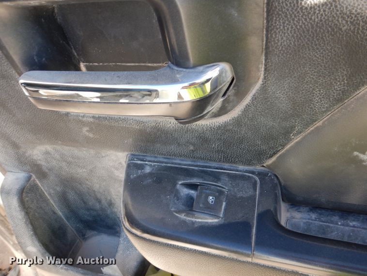 image for item DJ2288 2015 Chevrolet Silverado 2500HD  Crew Cab pickup truck