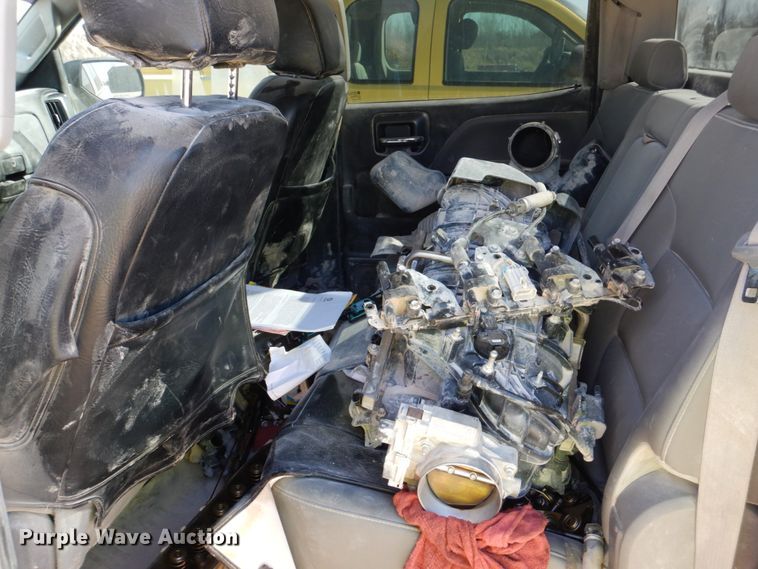 image for item DJ2288 2015 Chevrolet Silverado 2500HD  Crew Cab pickup truck