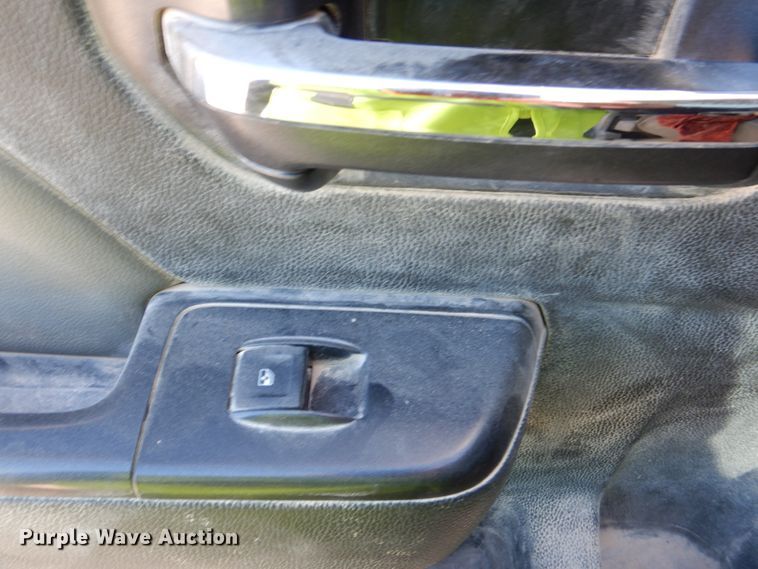 image for item DJ2288 2015 Chevrolet Silverado 2500HD  Crew Cab pickup truck