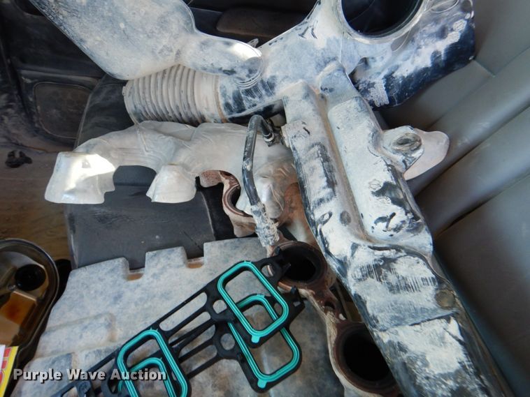 image for item DJ2288 2015 Chevrolet Silverado 2500HD  Crew Cab pickup truck