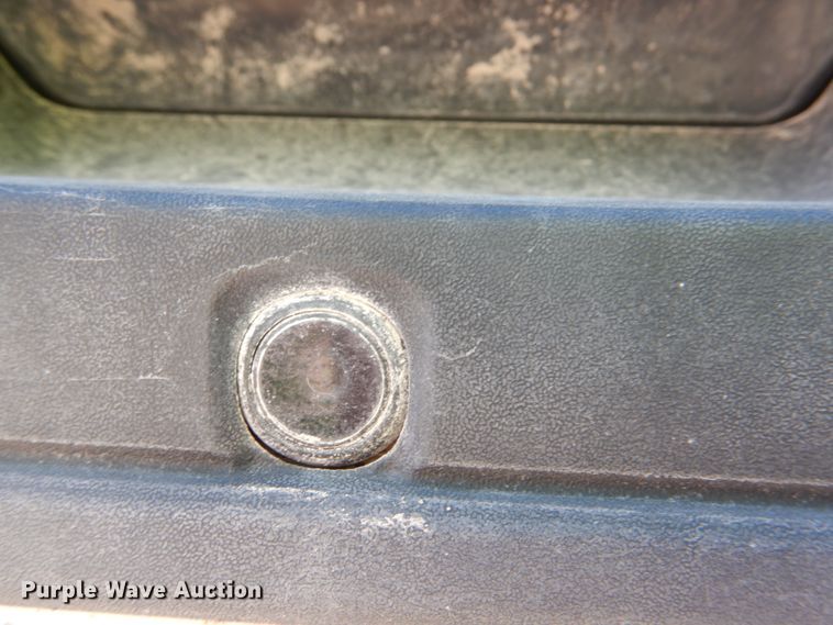 image for item DJ2288 2015 Chevrolet Silverado 2500HD  Crew Cab pickup truck