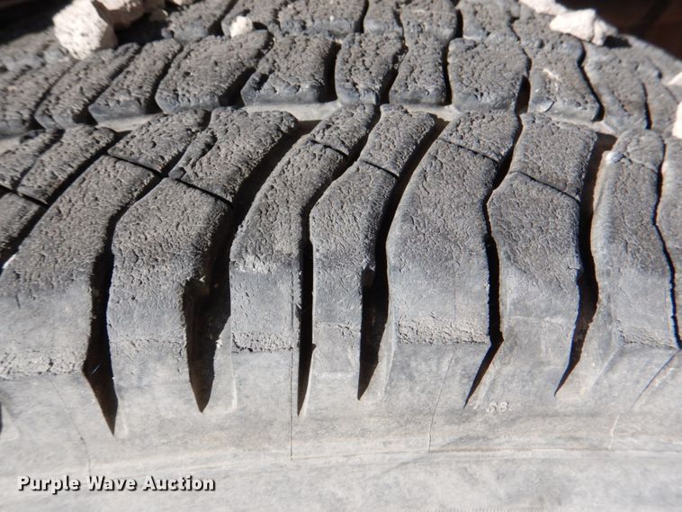 image for item DJ2288 2015 Chevrolet Silverado 2500HD  Crew Cab pickup truck