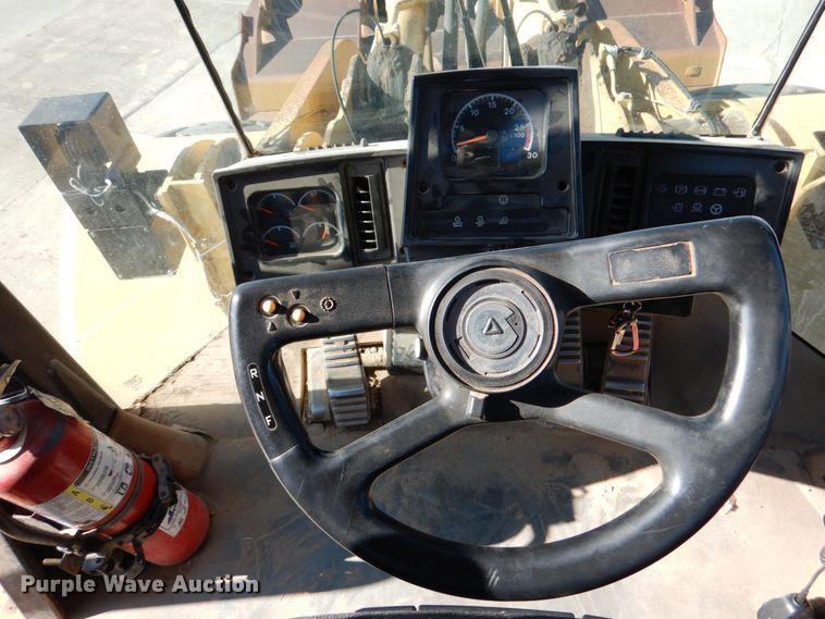 image for item DJ2290 1999 Caterpillar 980G  wheel loader