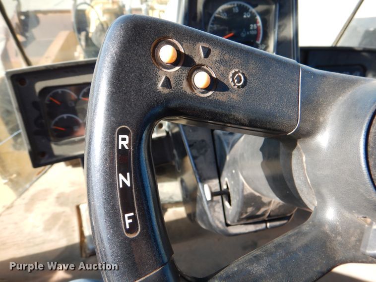 image for item DJ2290 1999 Caterpillar 980G  wheel loader