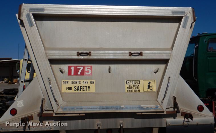 image for item DJ2294 1994 Vantage SV-96 end dump trailer