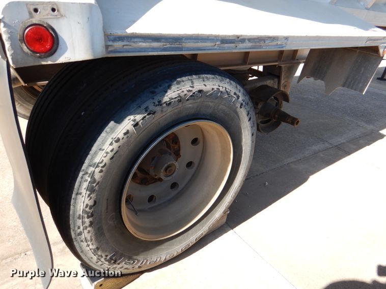 image for item DJ2294 1994 Vantage SV-96 end dump trailer