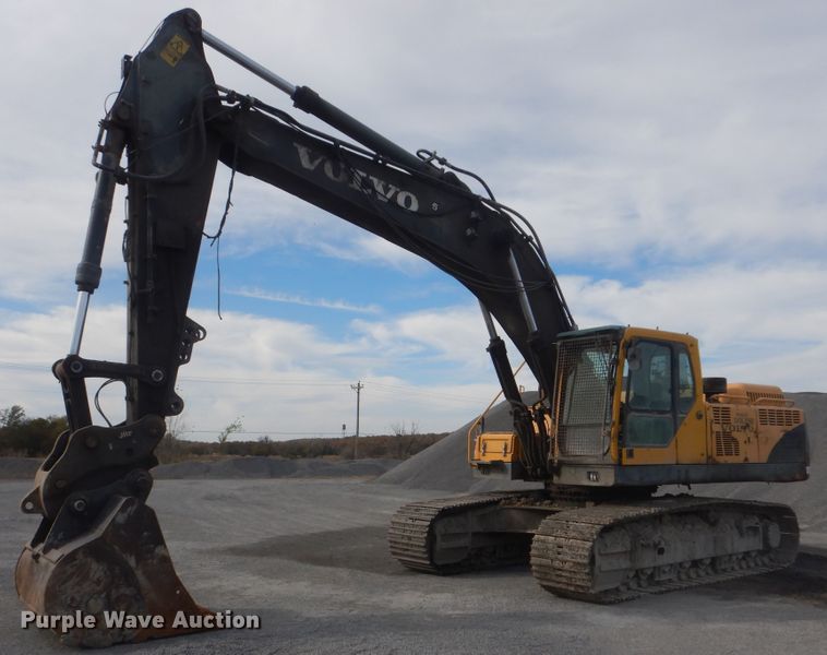 image for item DJ8511 2007 Volvo EC330B LC  excavator