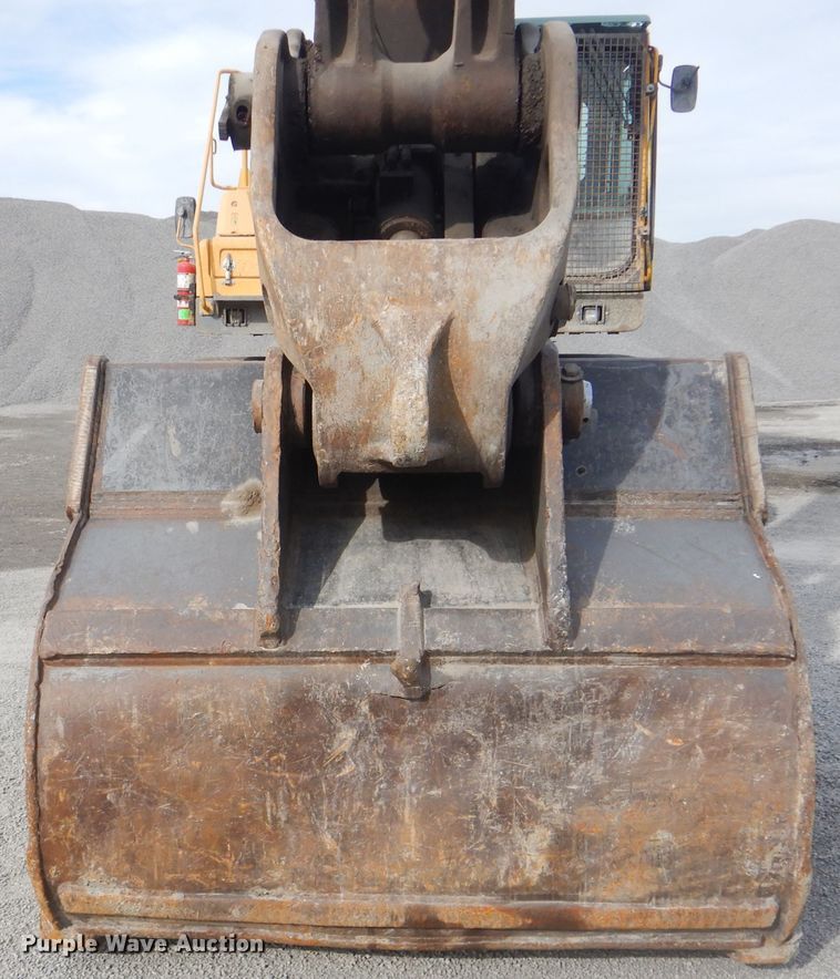 image for item DJ8511 2007 Volvo EC330B LC  excavator