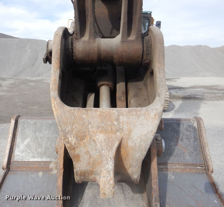 image for item DJ8511 2007 Volvo EC330B LC  excavator