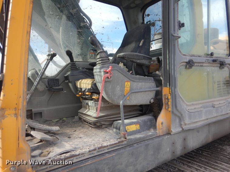 image for item DJ8511 2007 Volvo EC330B LC  excavator