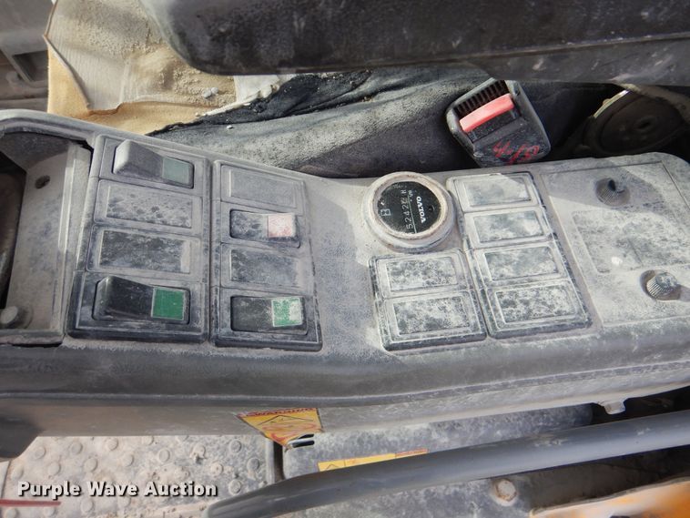 image for item DJ8511 2007 Volvo EC330B LC  excavator