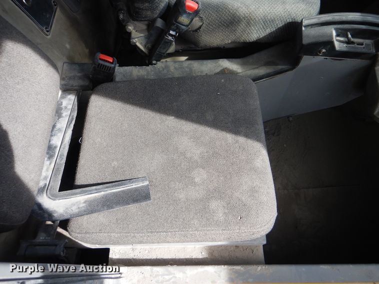 image for item DJ8512 2000 Caterpillar 773D  haul truck