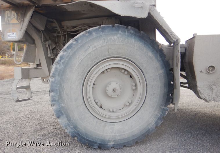 image for item DJ8512 2000 Caterpillar 773D  haul truck