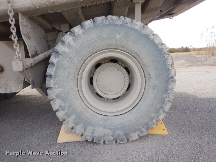 image for item DJ8512 2000 Caterpillar 773D  haul truck