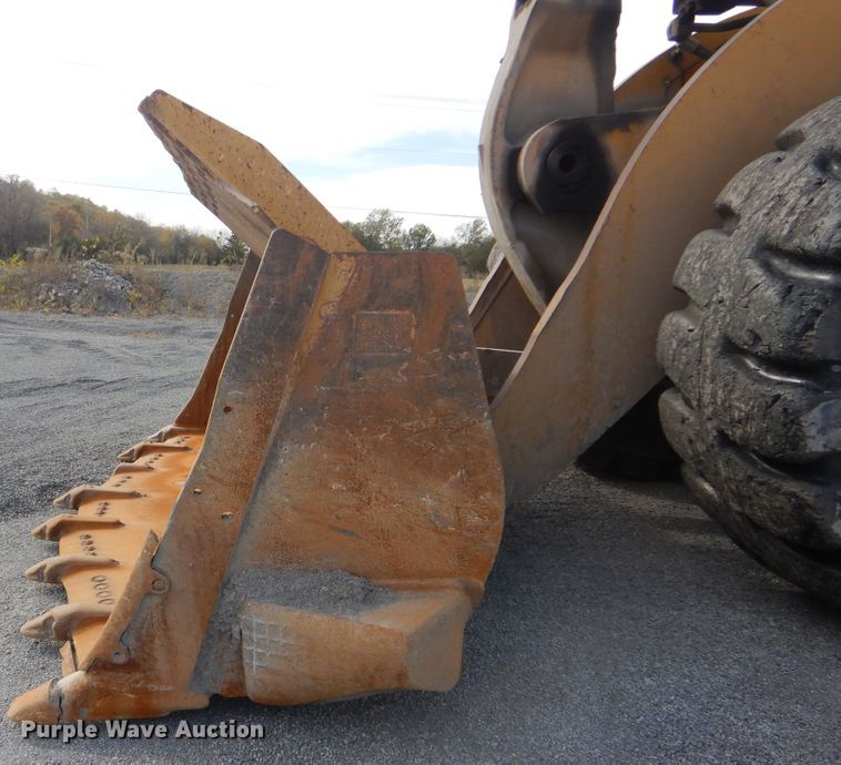 image for item DJ8513 2004 Caterpillar 990  wheel loader