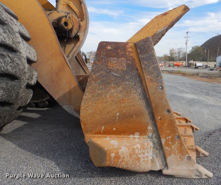 image for item DJ8513 2004 Caterpillar 990  wheel loader