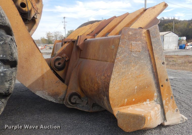 image for item DJ8513 2004 Caterpillar 990  wheel loader