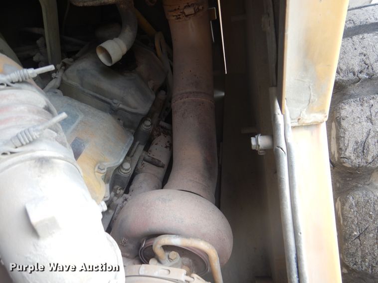 image for item DJ8513 2004 Caterpillar 990  wheel loader