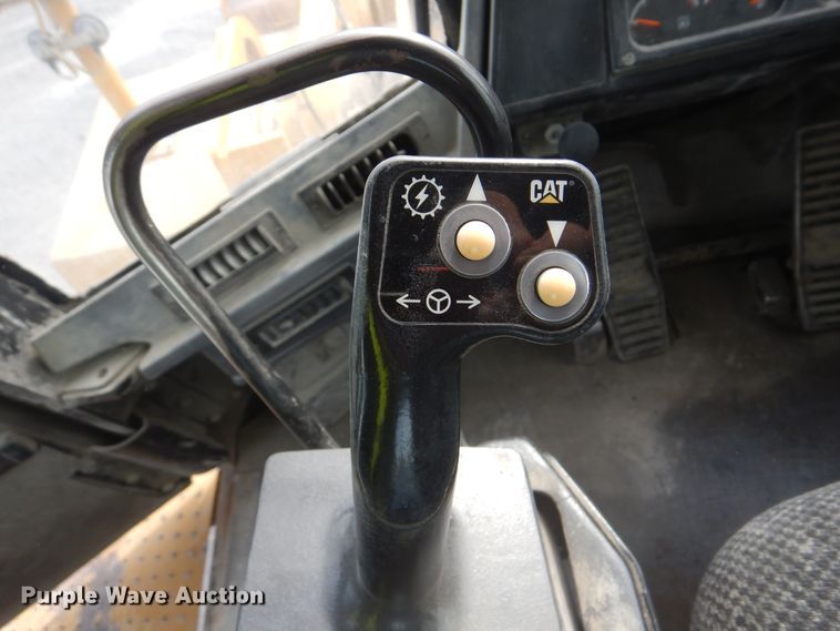 image for item DJ8513 2004 Caterpillar 990  wheel loader