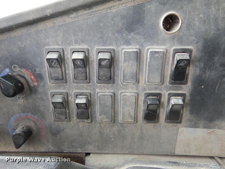 image for item DJ8513 2004 Caterpillar 990  wheel loader