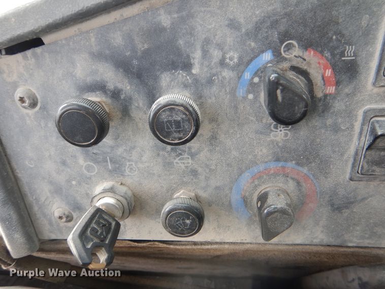 image for item DJ8513 2004 Caterpillar 990  wheel loader