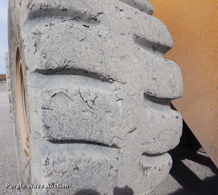 image for item DJ8513 2004 Caterpillar 990  wheel loader