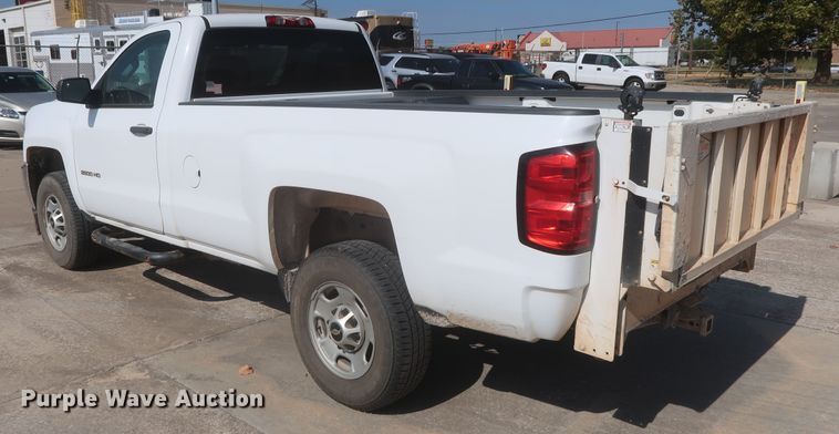 image for item HW9058 2015 Chevrolet Silverado 2500HD  pickup truck