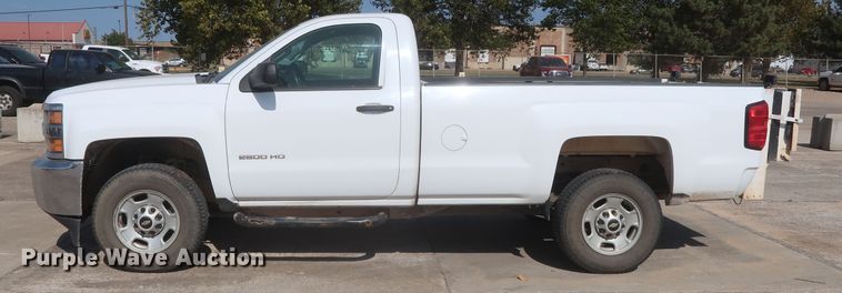 image for item HW9058 2015 Chevrolet Silverado 2500HD  pickup truck