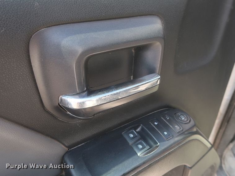 image for item HW9058 2015 Chevrolet Silverado 2500HD  pickup truck