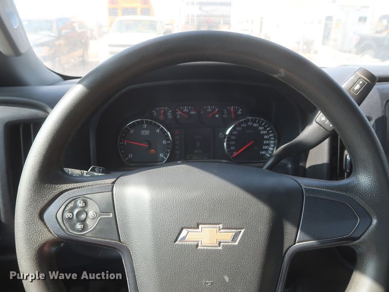 image for item HW9058 2015 Chevrolet Silverado 2500HD  pickup truck