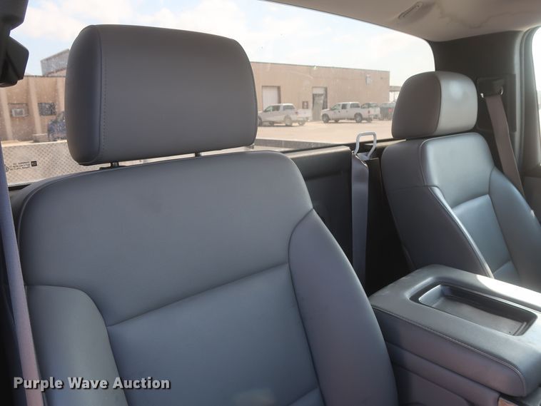 image for item HW9058 2015 Chevrolet Silverado 2500HD  pickup truck