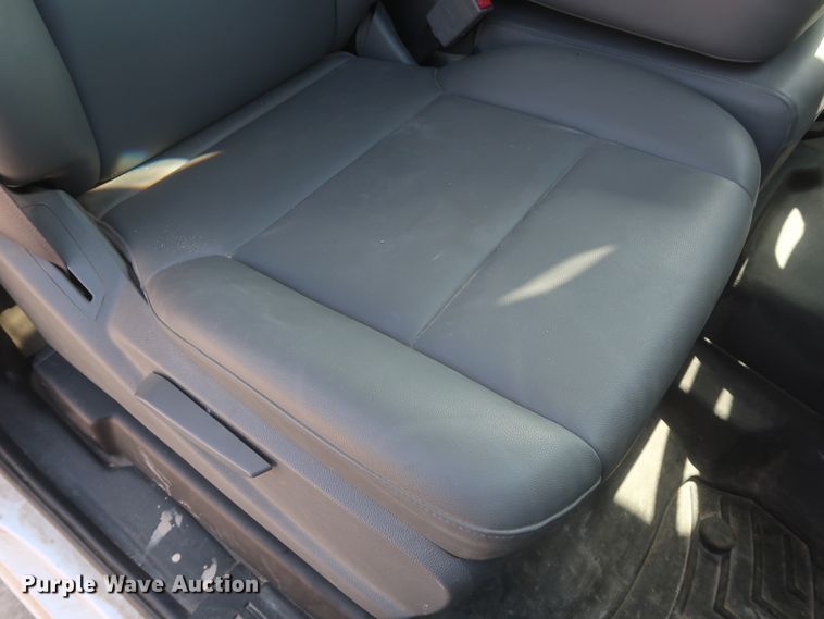 image for item HW9058 2015 Chevrolet Silverado 2500HD  pickup truck