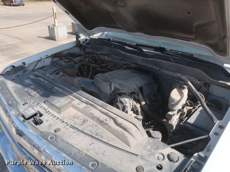 image for item HW9058 2015 Chevrolet Silverado 2500HD  pickup truck