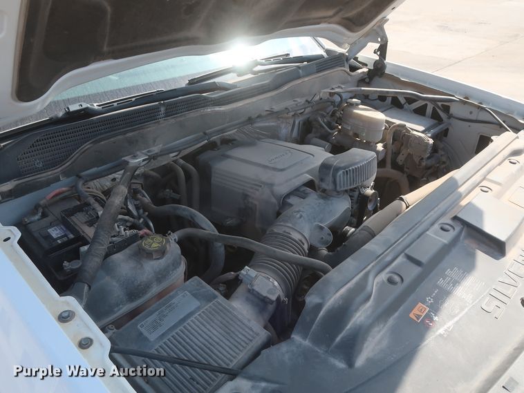 image for item HW9058 2015 Chevrolet Silverado 2500HD  pickup truck