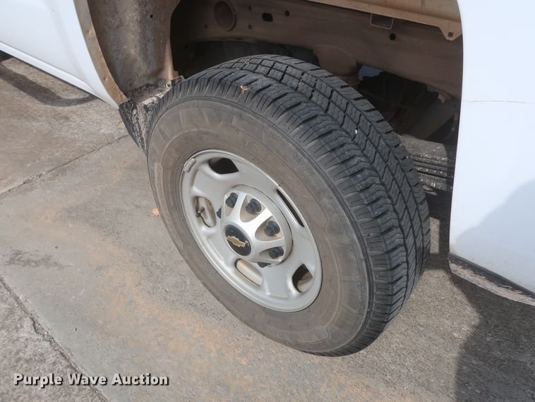 image for item HW9058 2015 Chevrolet Silverado 2500HD  pickup truck