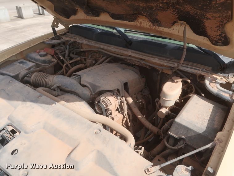 image for item HW9060 2010 Chevrolet Silverado 2500HD  pickup truck