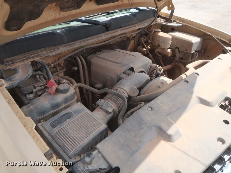 image for item HW9060 2010 Chevrolet Silverado 2500HD  pickup truck