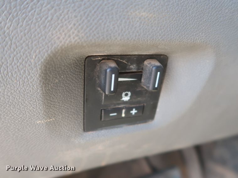 image for item HW9060 2010 Chevrolet Silverado 2500HD  pickup truck