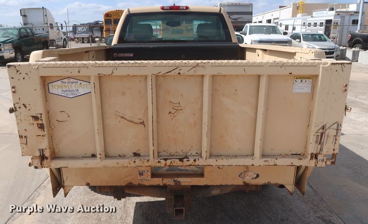 image for item HW9060 2010 Chevrolet Silverado 2500HD  pickup truck