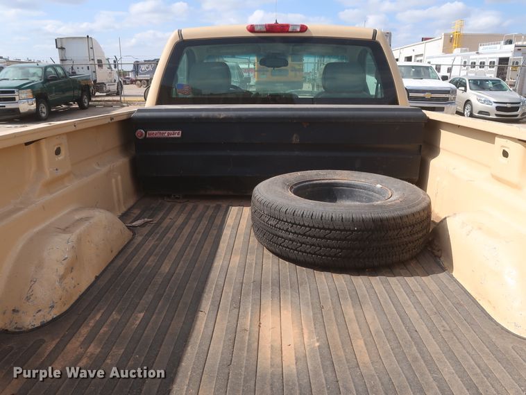 image for item HW9060 2010 Chevrolet Silverado 2500HD  pickup truck