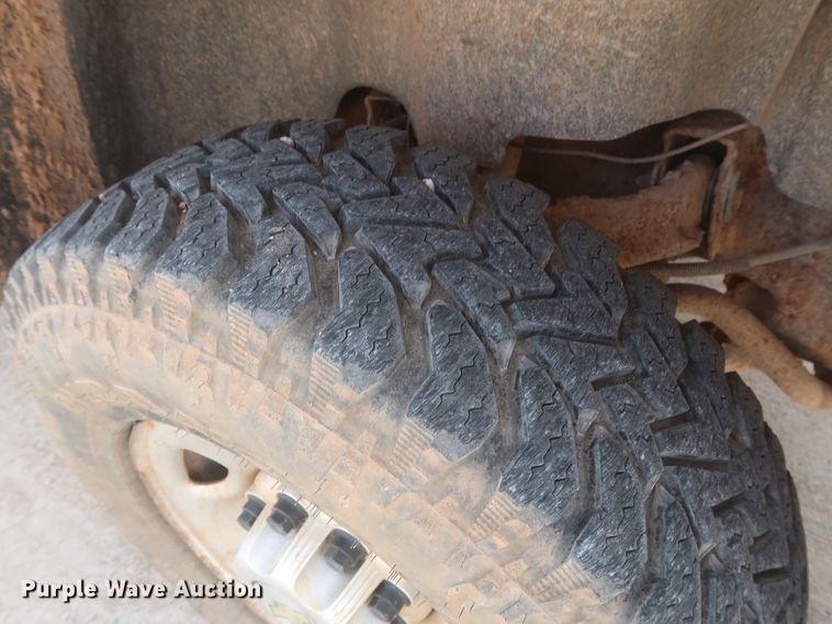 image for item HW9060 2010 Chevrolet Silverado 2500HD  pickup truck