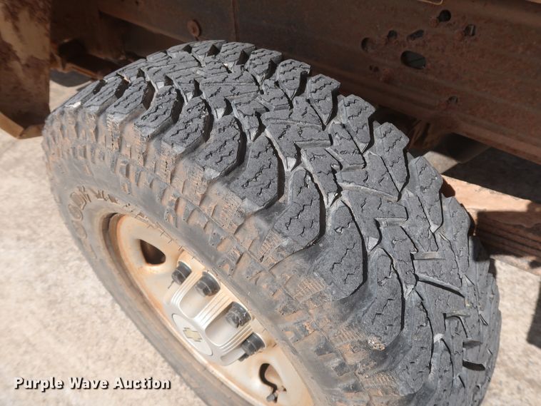 image for item HW9060 2010 Chevrolet Silverado 2500HD  pickup truck