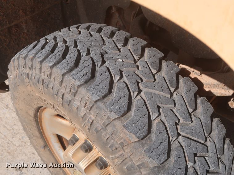 image for item HW9060 2010 Chevrolet Silverado 2500HD  pickup truck