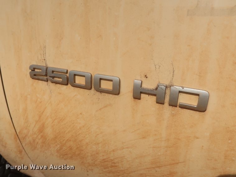 image for item HW9060 2010 Chevrolet Silverado 2500HD  pickup truck