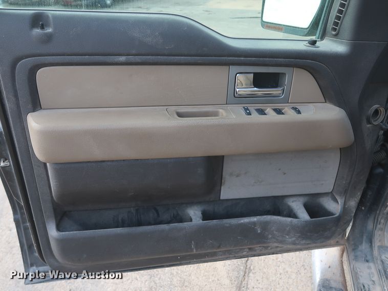 image for item HW9061 2009 Ford F150 XLT  SuperCrew pickup truck