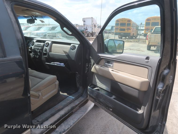 image for item HW9061 2009 Ford F150 XLT  SuperCrew pickup truck