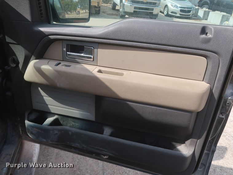 image for item HW9061 2009 Ford F150 XLT  SuperCrew pickup truck