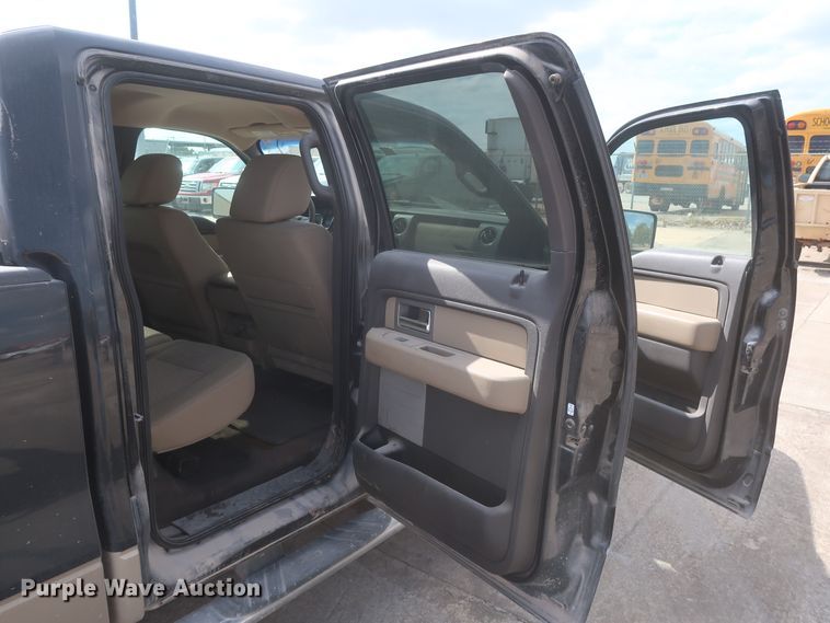 image for item HW9061 2009 Ford F150 XLT  SuperCrew pickup truck