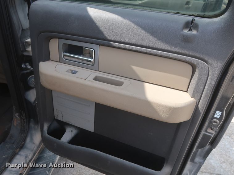 image for item HW9061 2009 Ford F150 XLT  SuperCrew pickup truck